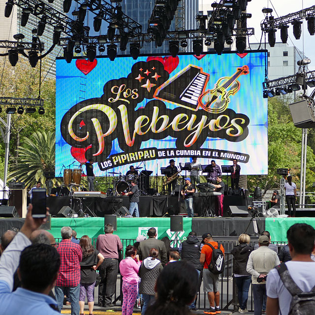 Los Plebejos in Mexico City