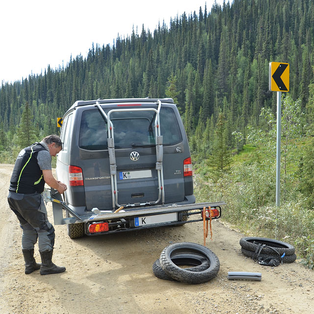 Motorradpanne in Alaska